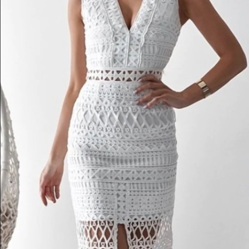 Two sisters laced dress maxi